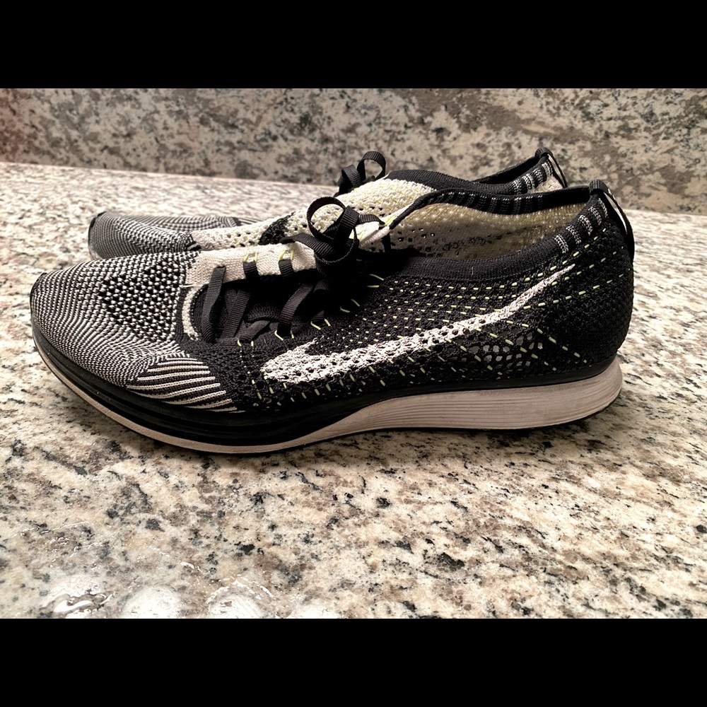 Nike Flyknit Racer Volt Size 9
